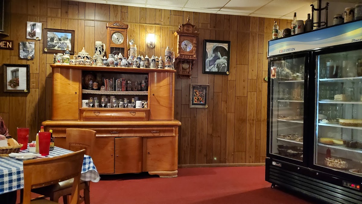 Mutti's German Restaurant